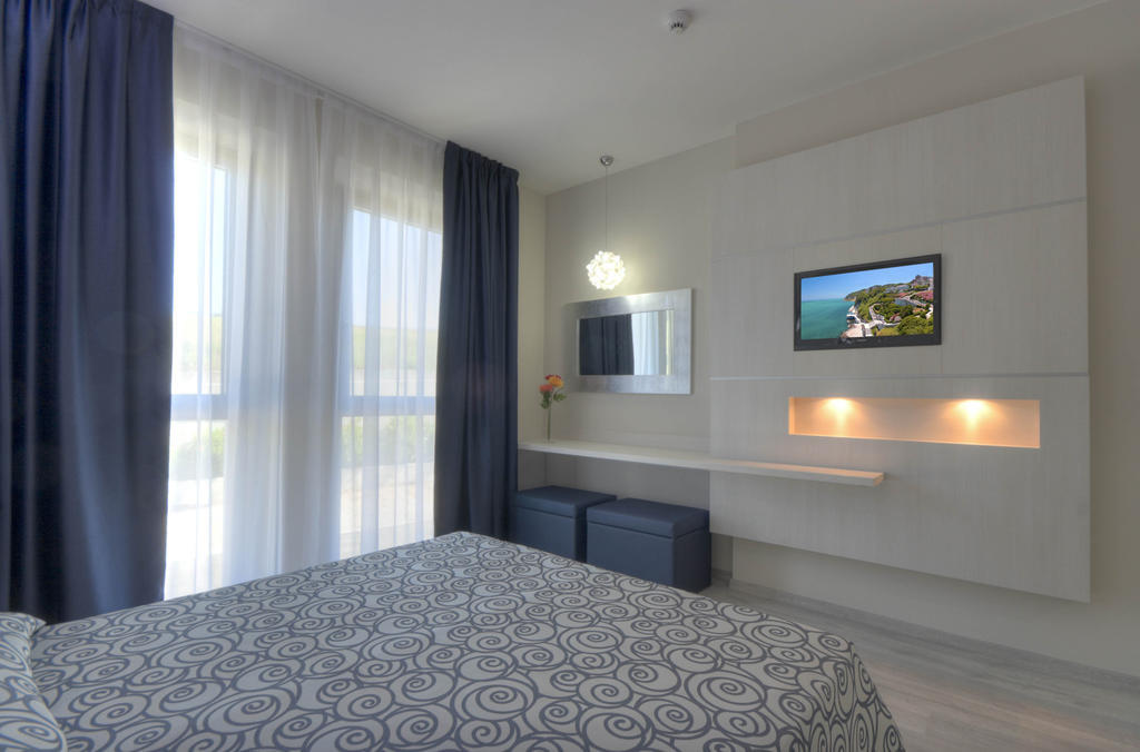 La Perla Hotel Camerano Szoba fotó